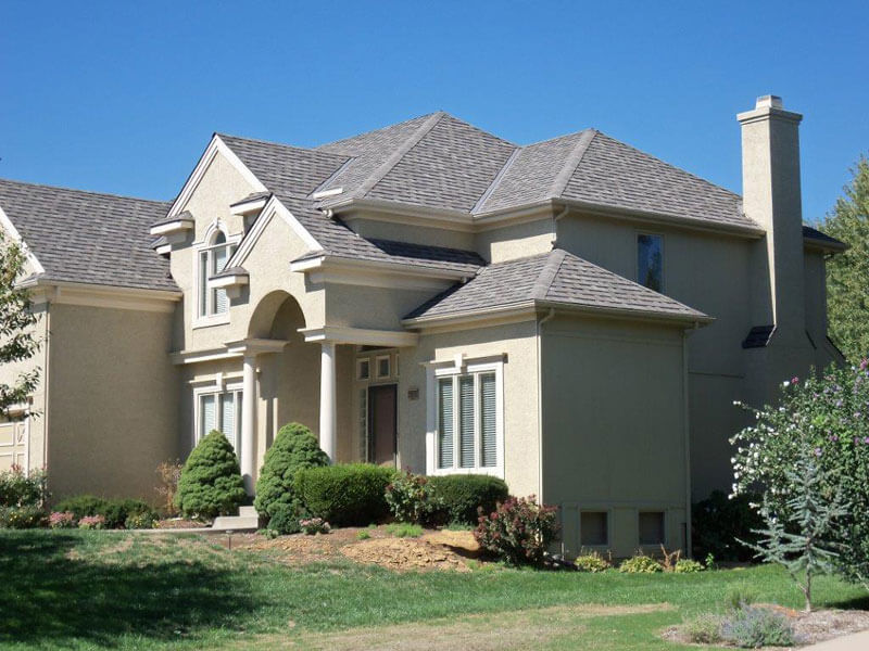 Nice looking new roof on house